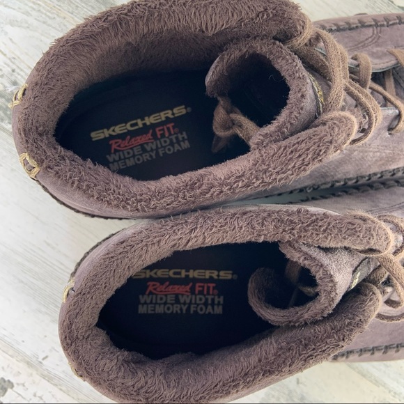 SKECHERS Brown Suede Chukka Boots Size 9.5 Wide - Picture 7 of 9